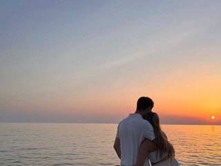 Еротски видео разговор KrutFrut