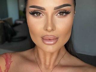 Еротски видео разговор KylieSpicey