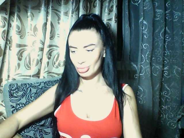 Емитувани слики од екранот Laaarablack