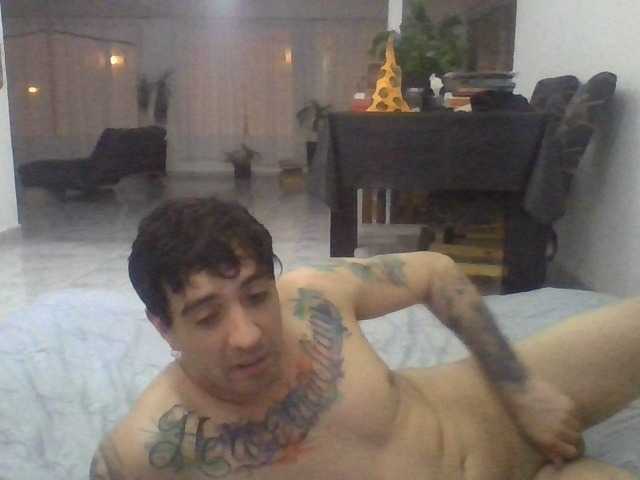 Емитувани слики од екранот LaBellayLaBestia