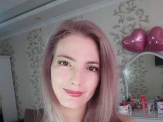 Еротски видео разговор Lady-Adele