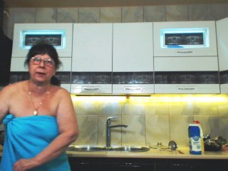 Емитувани слики од екранот LadyMature56