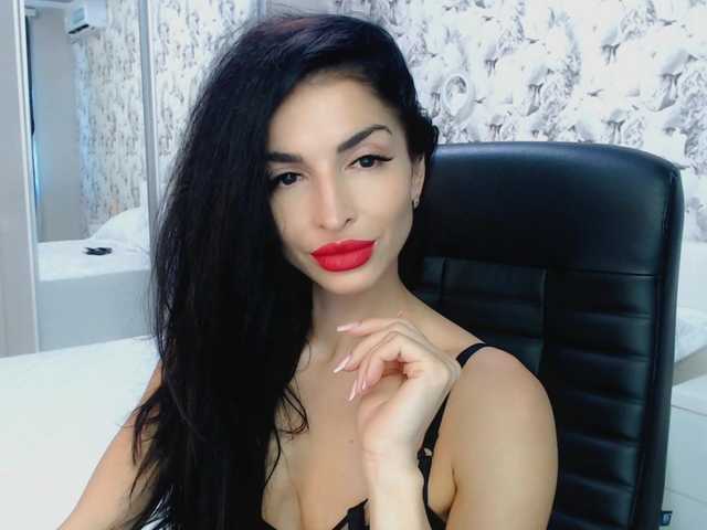 Емитувани слики од екранот LaEmperatriz