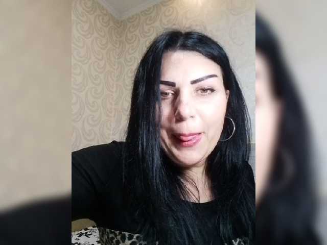 Емитувани слики од екранот Lana-8