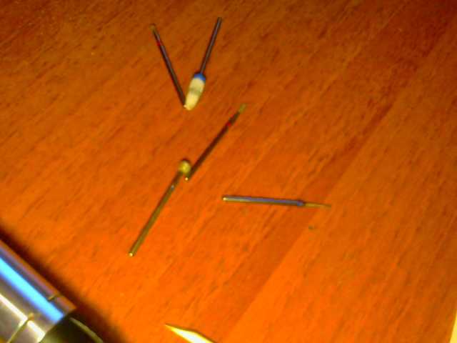 Емитувани слики од екранот t_w_i_n_k_l_e