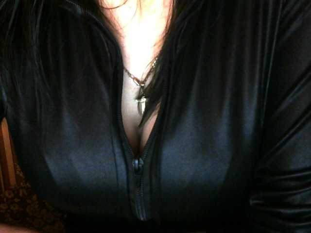 Емитувани слики од екранот t_w_i_n_k_l_e