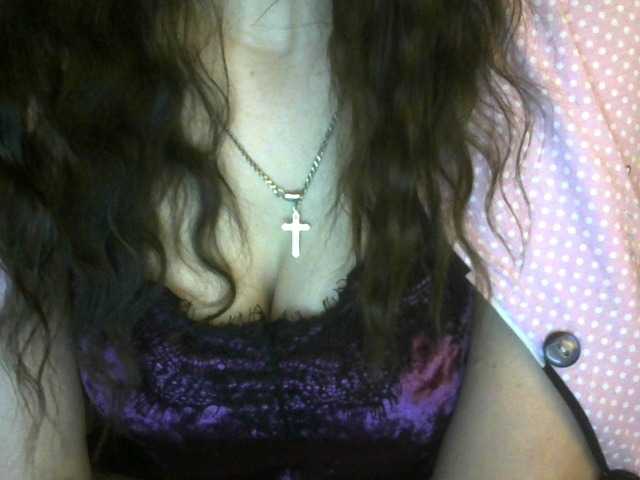 Емитувани слики од екранот t_w_i_n_k_l_e