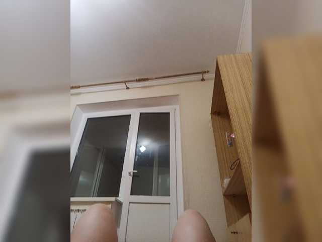 Емитувани слики од екранот t_w_i_n_k_l_e