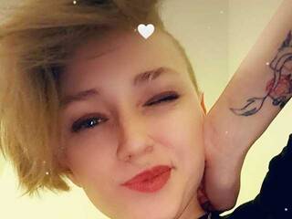 Еротски видео разговор LanitaDennis