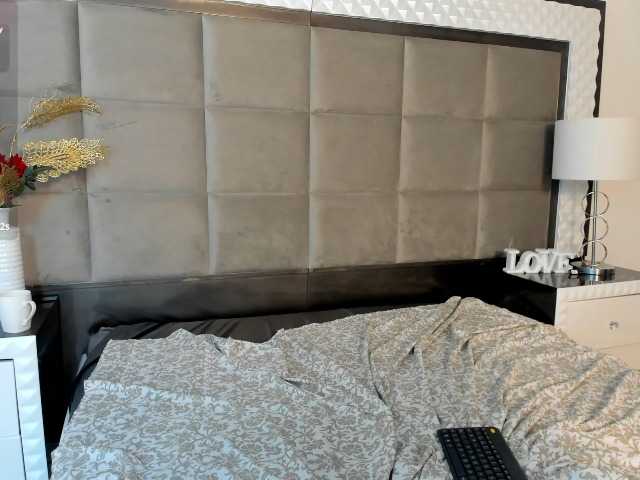 Емитувани слики од екранот LannaRouse
