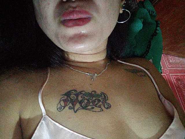 Емитувани слики од екранот Lara103