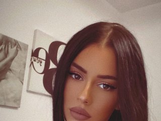 Еротски видео разговор LaraShaw