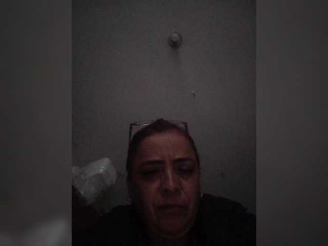 Емитувани слики од екранот chicafresita