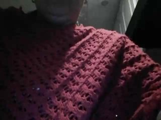 Емитувани слики од екранот chicafresita