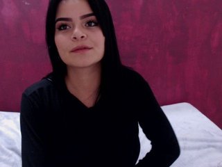 Емитувани слики од екранот laura-valeria