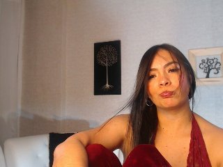 Емитувани слики од екранот LaurenDallas