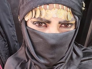 Еротски видео разговор LaylaMustafa