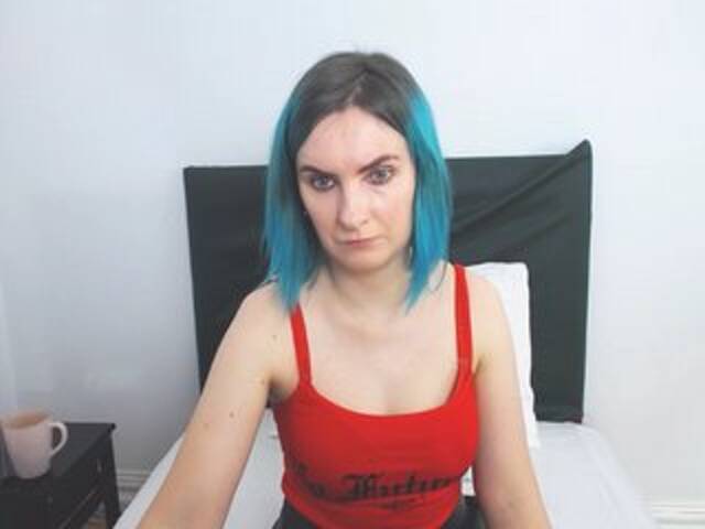 Емитувани слики од екранот LaylaShow