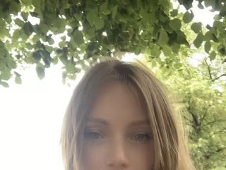 Еротски видео разговор LeenaLee