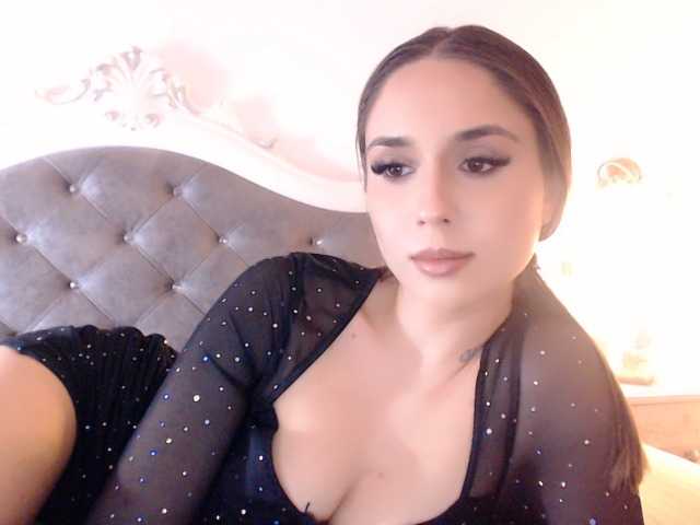 Емитувани слики од екранот Leila34