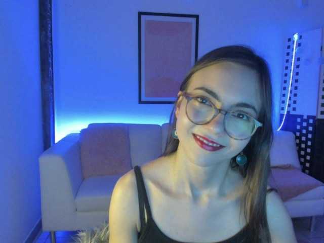 Фотографии Leilastar18 #new model welcome in my room lets have #fun togeother #petite #cute #boobs #pvt