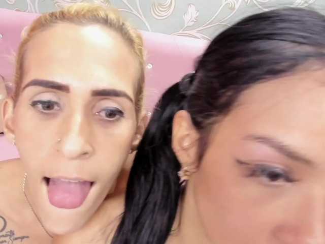 Емитувани слики од екранот LesbiansTasty