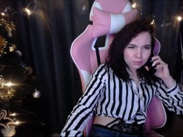 Емитувани слики од екранот LessiFox