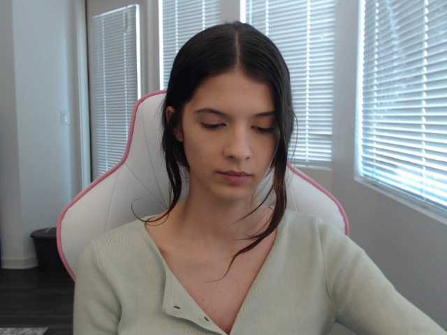 Емитувани слики од екранот LexiiXo