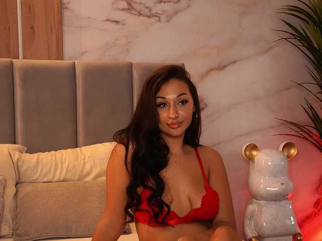 Емитувани слики од екранот LeyaLeigh