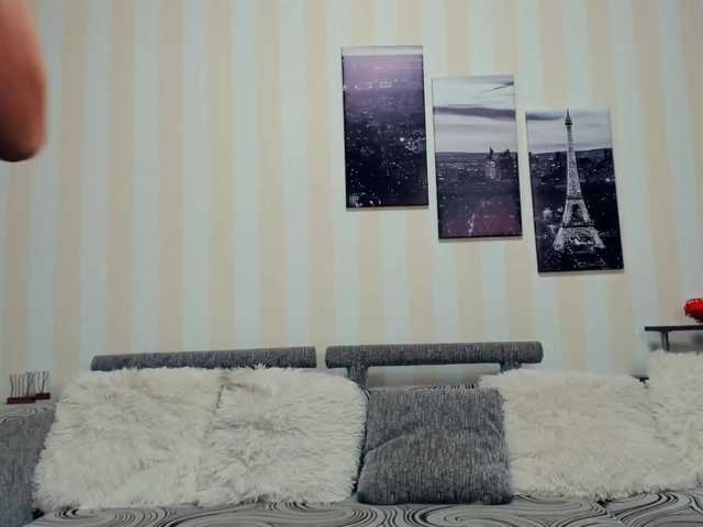 Емитувани слики од екранот LeylaBlack