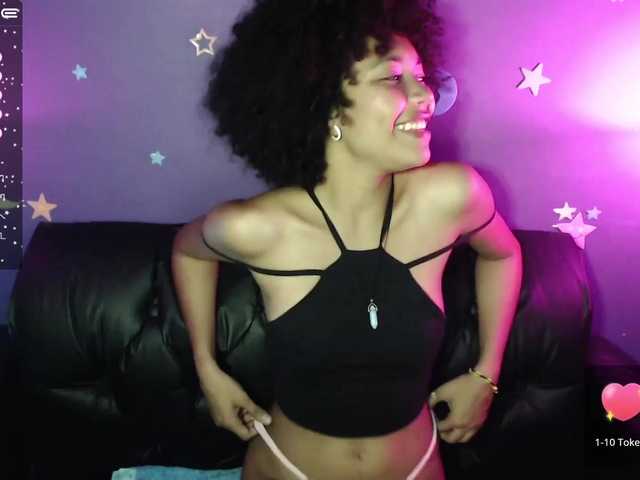 Фотографии LiaKerr Do you need to have an ORGASM of another Level?? Stay with LIAKERR in this shw we will enjoy a lot! #ass #lovense #pussy #submissive #ebony #young #cute #new #teen #sex #chatting #twerk
