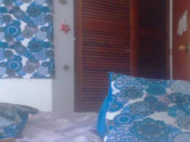 Емитувани слики од екранот lilyaldridge9