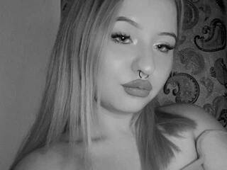 Еротски видео разговор LilyMarks