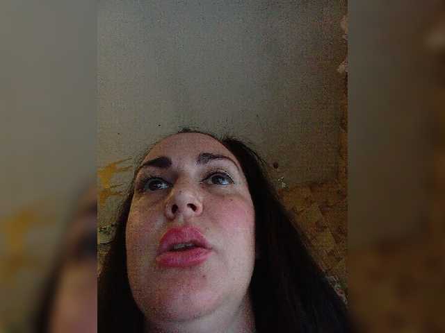 Емитувани слики од екранот Lilymorgane