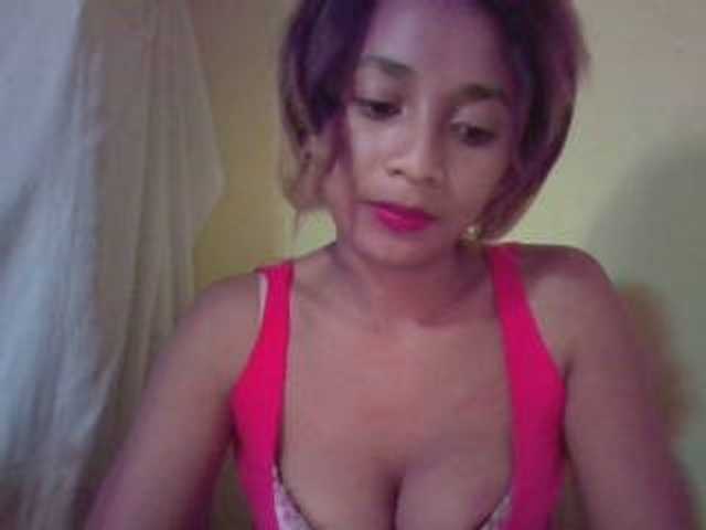 Емитувани слики од екранот Lindachri