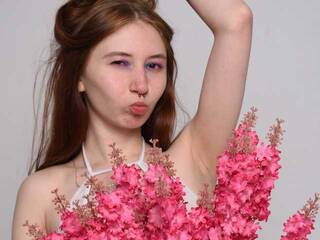 Еротски видео разговор Liramoonn