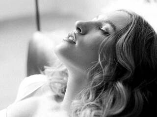 Еротски видео разговор LisaFoxy