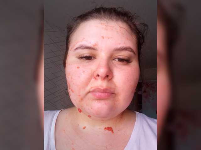 Емитувани слики од екранот LisaPotrekev
