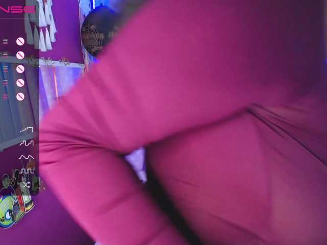 Емитувани слики од екранот LisethDani