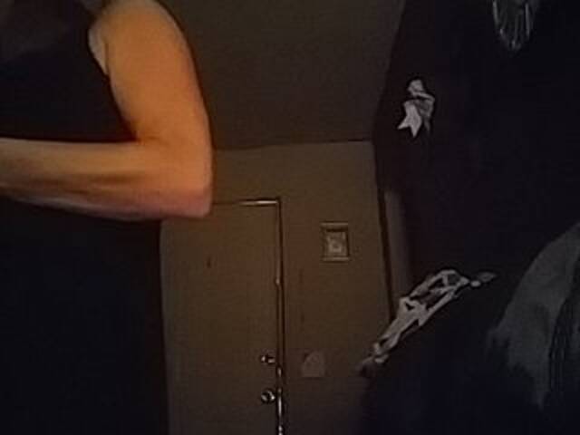 Емитувани слики од екранот Littleshorty