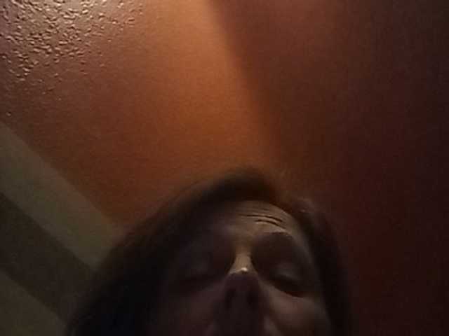 Емитувани слики од екранот Littleshorty