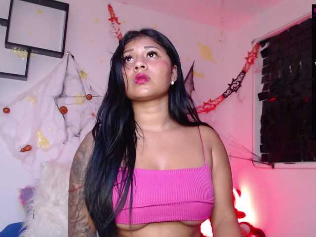 Емитувани слики од екранот littlethalia