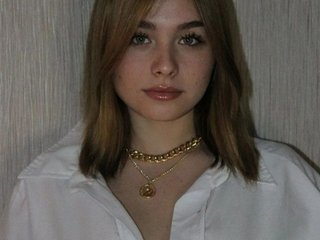 Еротски видео разговор LolaBellee