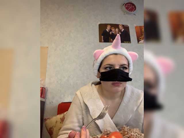 Емитувани слики од екранот loli-bo77