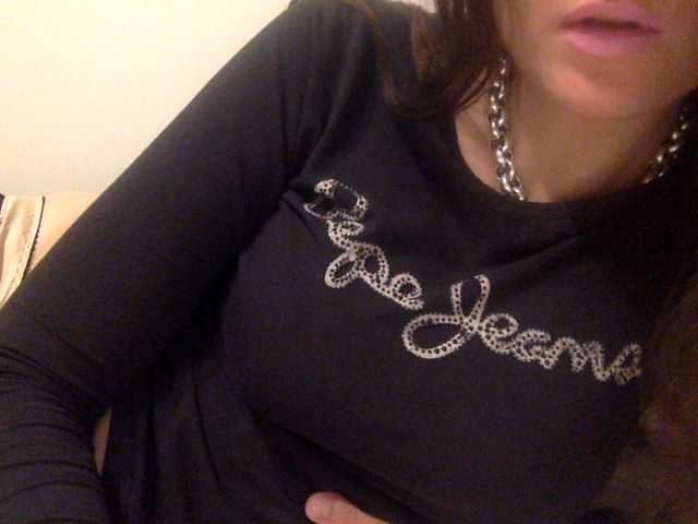 Емитувани слики од екранот SweetLoLi