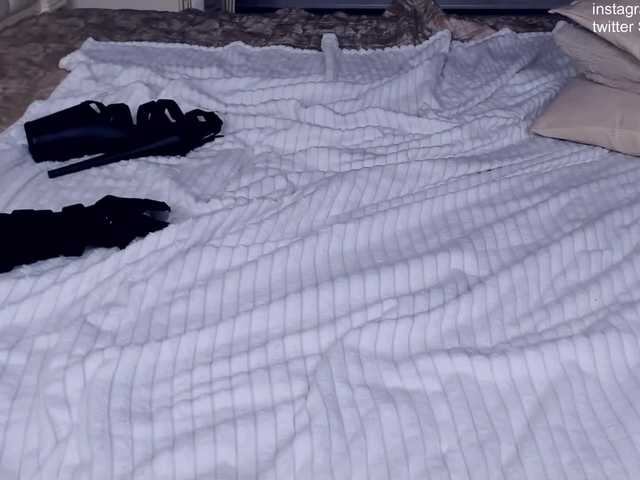 Емитувани слики од екранот LoraBluX