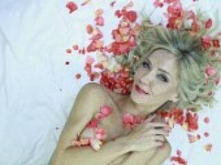 Еротски видео разговор lovelylaura