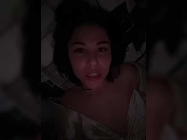 Емитувани слики од екранот Loves6969