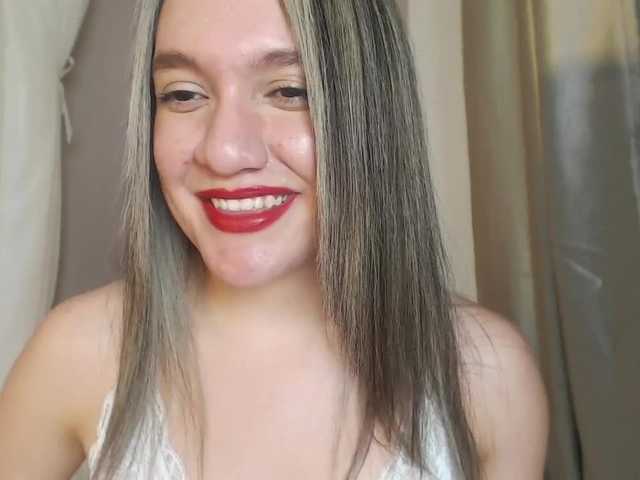 Фотографии Luciadallas Red lips, flames and pleasure, i'll be yours, be a gentleman, play with my toys, make vibrate my pussysquirt special show!! @Anal,#teen 22 years old #naughty #with every goal, tease!