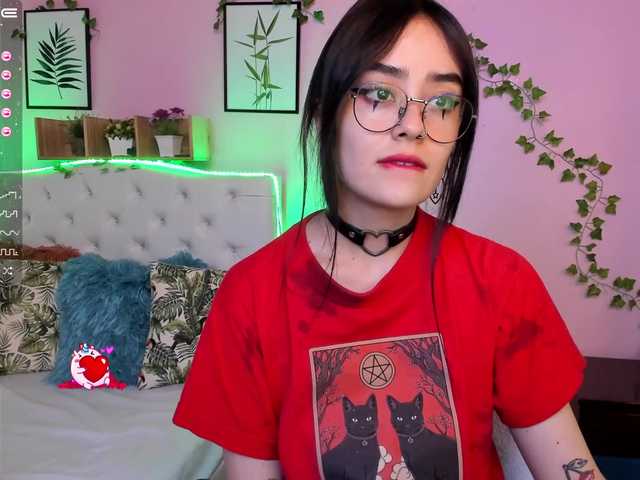 Емитувани слики од екранот Lucianaaa